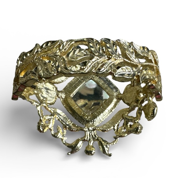 Elegant Gold and Yellow Jewelry Set - Picture 3 of 5